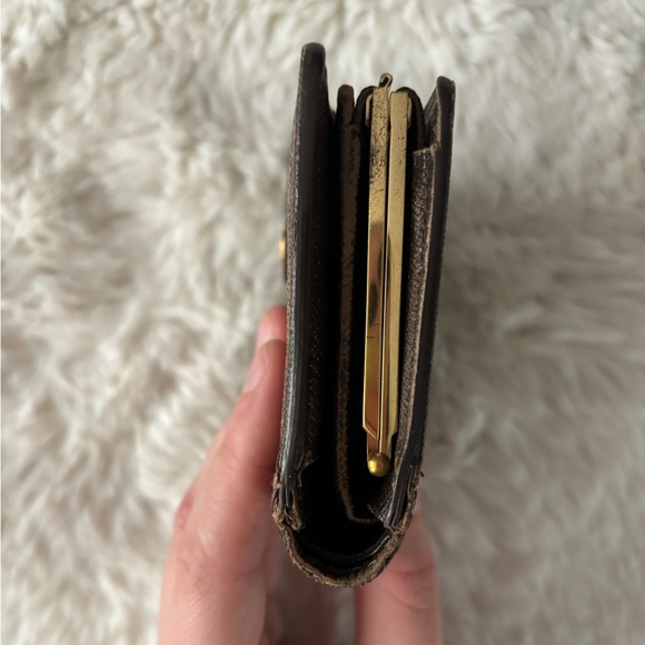 Louis Vuitton - Damier Eben Checkered French Kisslock Compact Wallet - Picture 3 of 16